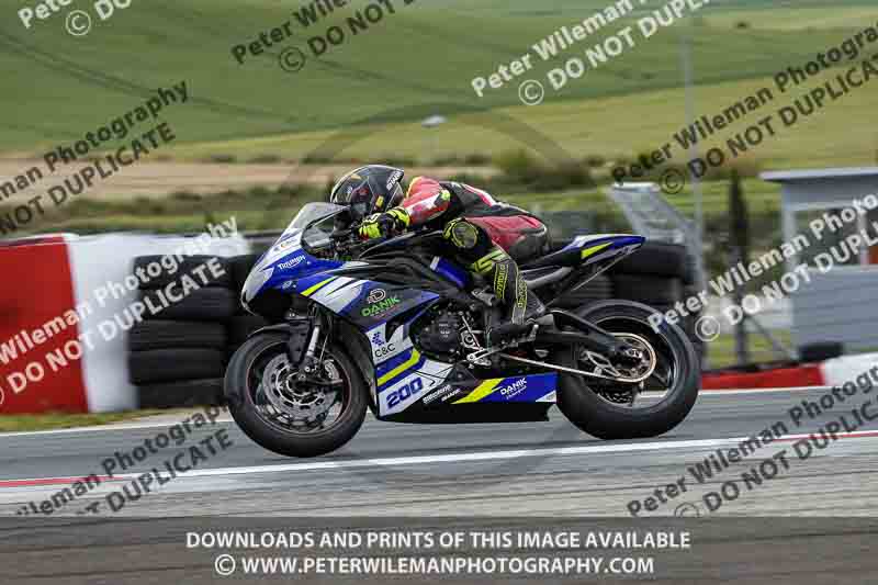 cadwell no limits trackday;cadwell park;cadwell park photographs;cadwell trackday photographs;enduro digital images;event digital images;eventdigitalimages;navarra;no limits trackdays;peter wileman photography;racing digital images;trackday digital images;trackday photos